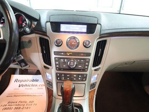 Used 2011 Cadillac CTS Luxury RWD image 12