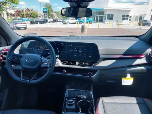 New 2025 Chevrolet Equinox RS image 16