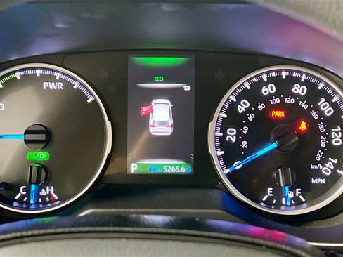 Used 2019 Toyota RAV4 LE image 23