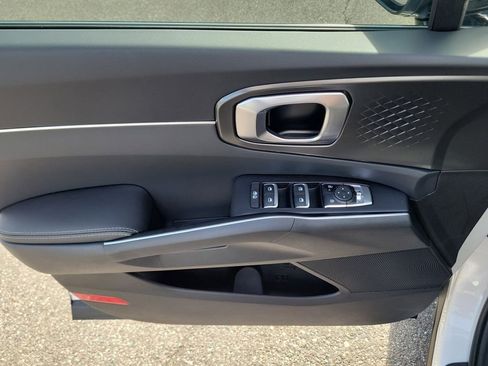 New 2026 Kia Sorento LX FWD image 19
