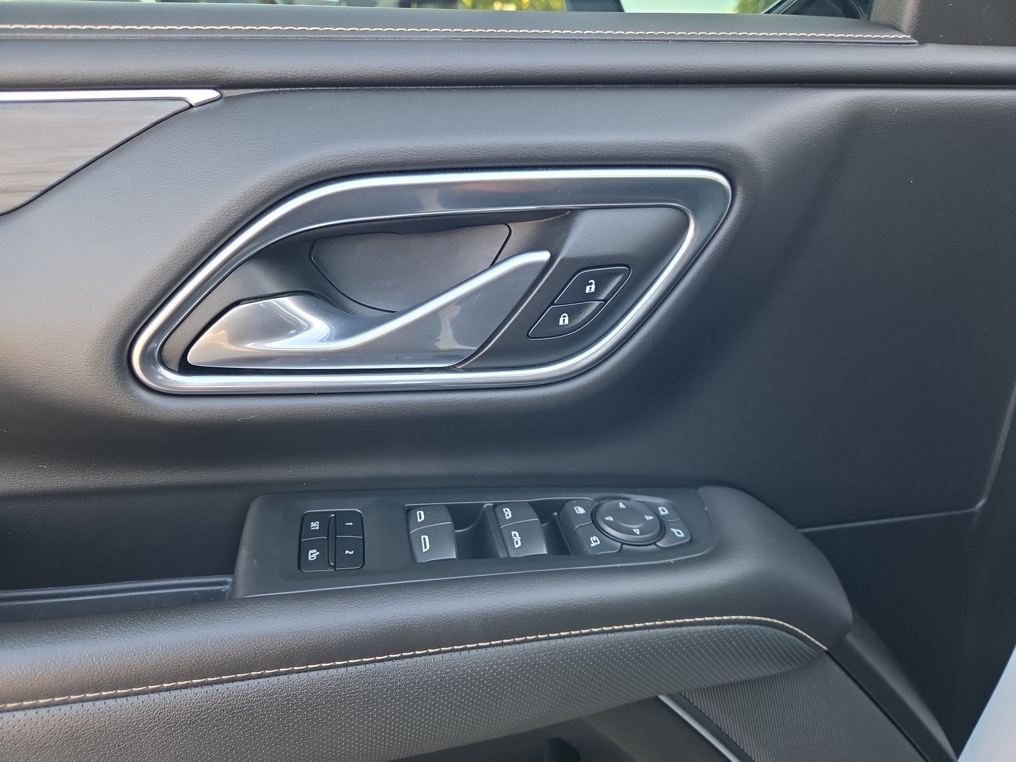 Used 2022 GMC Yukon XL SLT w/ SLT Luxury Package AWD/4WD image 19