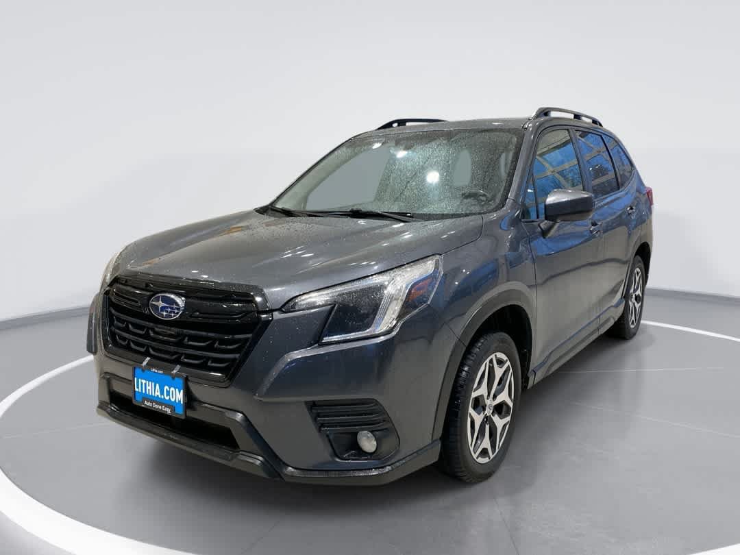 Used 2022 Subaru Forester Premium AWD/4WD image 1