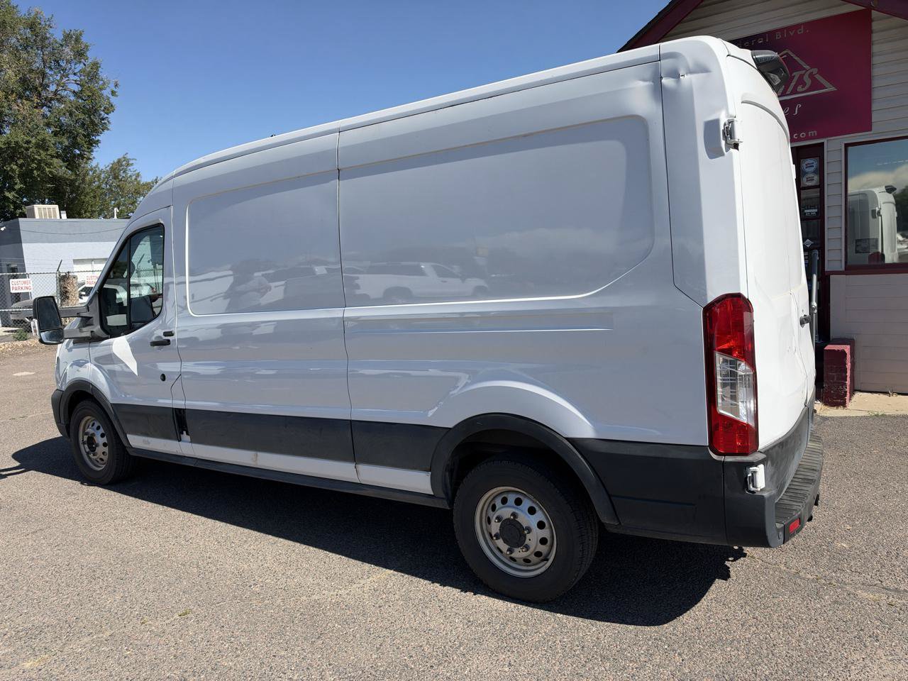 Used 2022 Ford Transit 250 Medium Roof AWD w/ Interior Upgrade Package image 3