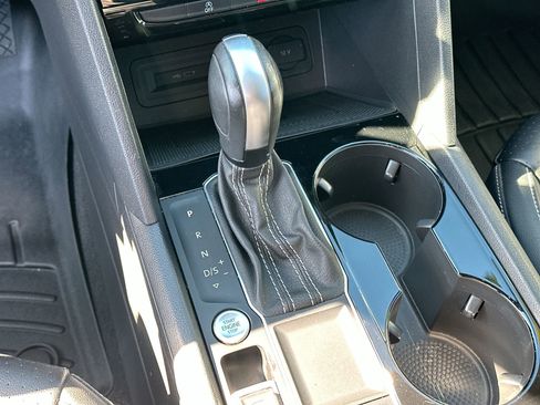 Used 2022 Volkswagen Atlas SE image 25