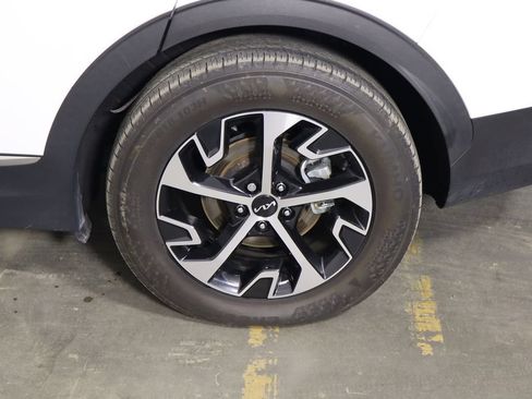 Used 2025 Kia Sportage EX FWD image 41
