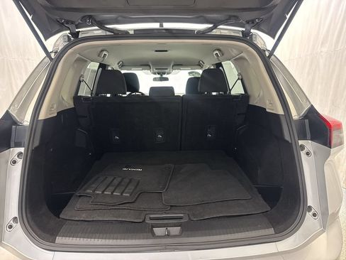 Used 2024 Nissan Rogue S FWD image 23