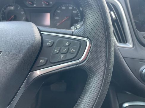 Used 2025 Chevrolet Malibu LT FWD image 14