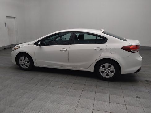 Used 2017 Kia Forte LX FWD image 3