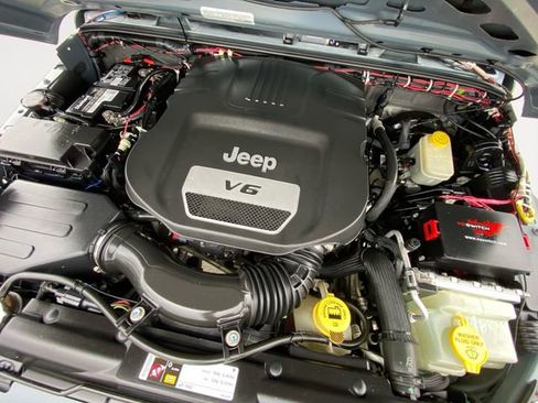 Used 2015 Jeep Wrangler Unlimited Sport w/ Quick Order Package 23S AWD/4WD image 28