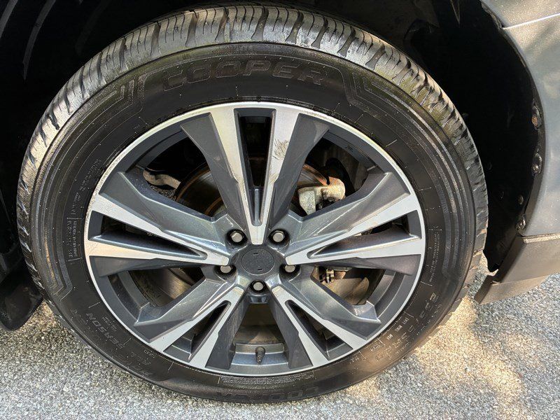 Used 2019 Nissan Pathfinder Platinum AWD/4WD image 25
