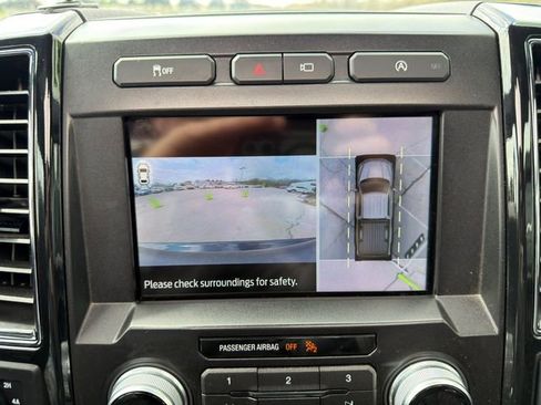 Used 2019 Ford F150 Lariat w/ Equipment Group 502A Luxury AWD/4WD image 30