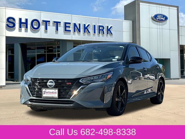 Used 2024 Nissan Sentra SR FWD image 3