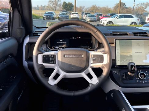 New 2026 Land Rover Defender 130 X-Dynamic SE image 15