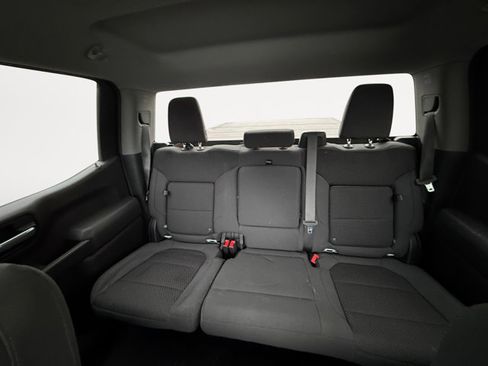 Used 2019 Chevrolet Silverado 1500 Custom Trail Boss w/ Custom Convenience Package image 12