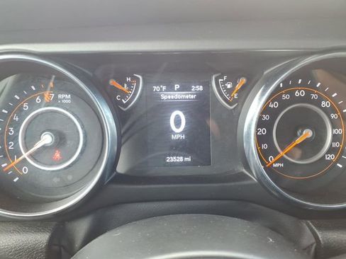 Certified 2022 Jeep Gladiator Sport AWD/4WD image 30