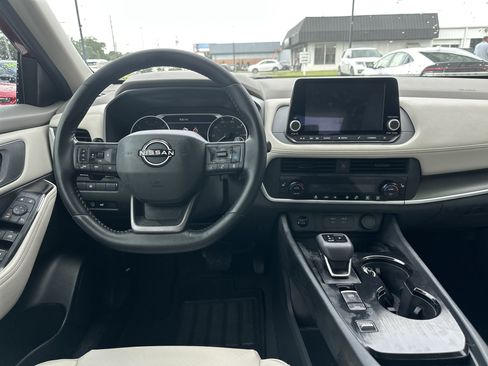 Used 2026 Nissan Rogue Dark Armor FWD image 15