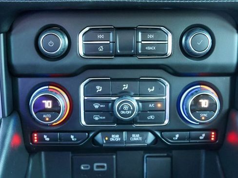 Used 2021 Chevrolet Tahoe Z71 w/ Rear Media and Nav Package image 29