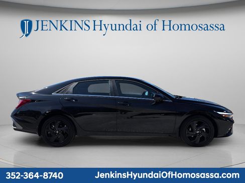 New 2026 Hyundai Elantra SEL Sport Premium FWD image 7