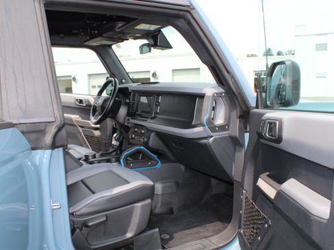 Used 2023 Ford Bronco Black Diamond w/ Sasquatch Package AWD/4WD image 20