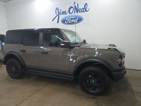 Certified 2025 Ford Bronco Outer Banks AWD/4WD image 1