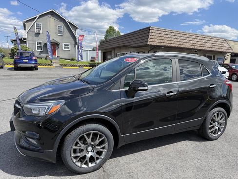 Used 2019 Buick Encore Sport Touring AWD/4WD image 3