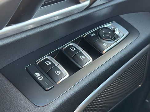 Used 2022 Kia Telluride LX image 22