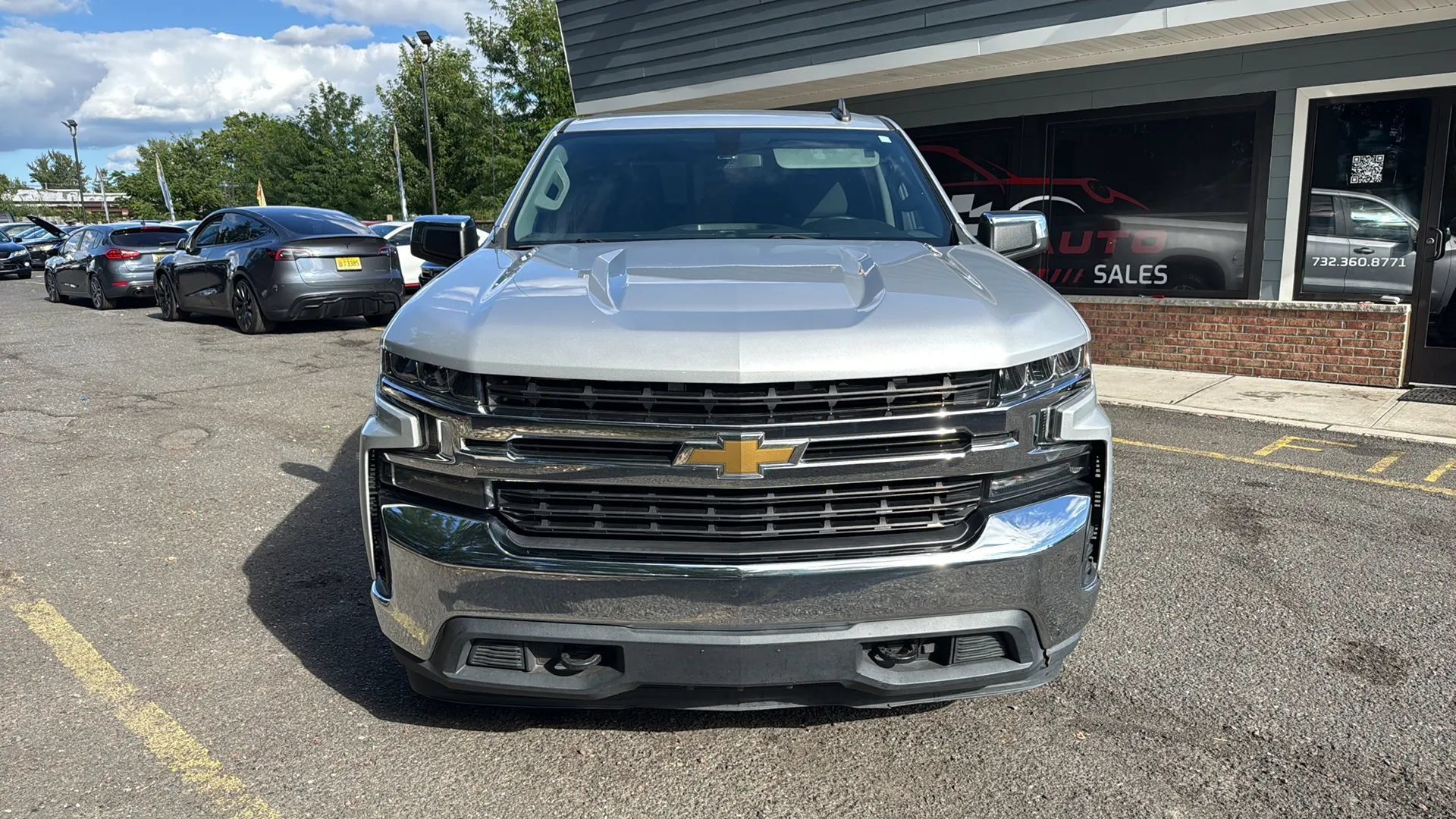 Used 2020 Chevrolet Silverado 1500 LT w/ All-Star Edition AWD/4WD image 2