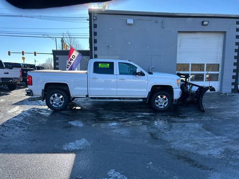 Used 2015 GMC Sierra 3500 Denali w/ Duramax Plus Package image 2