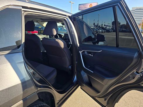 Used 2022 Toyota RAV4 XLE image 14