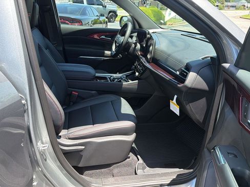 New 2026 Chevrolet Traverse Z71 w/ LPO, Floor Liner Package AWD/4WD image 14