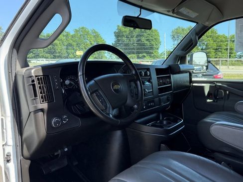 Used 2022 Chevrolet Express 2500 w/ Driver Convenience Package RWD image 13