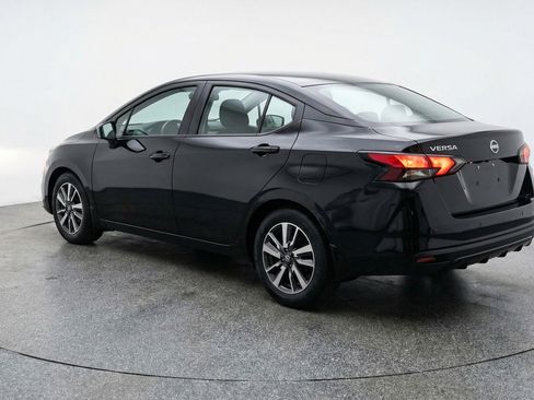 Used 2025 Nissan Versa SV image 6