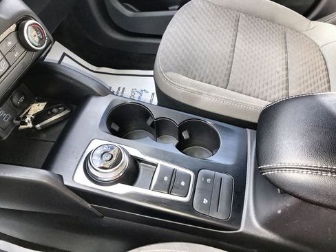 Used 2022 Ford Escape SE image 20