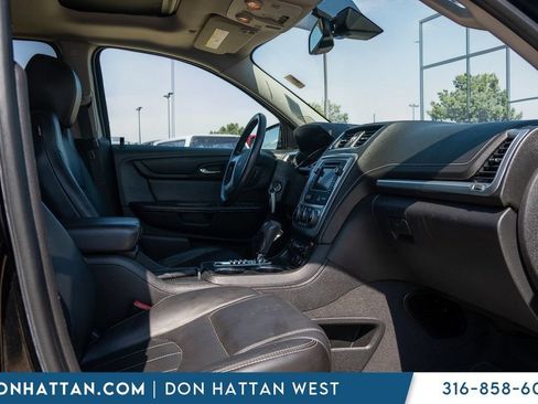 Used 2016 GMC Acadia SLT w/ Open Road Package FWD image 26