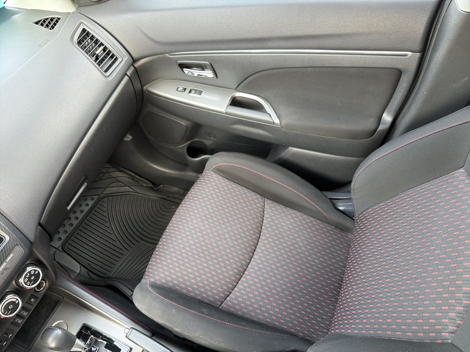 Used 2019 Mitsubishi Outlander Sport SE FWD image 11