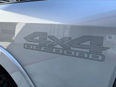 Used 2020 RAM 2500 Laramie w/ Night Edition image 24