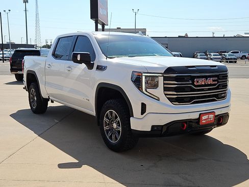 Used 2025 GMC Sierra 1500 AT4 AWD/4WD image 4