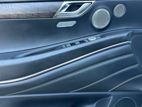 Used 2023 Genesis GV80 2.5T w/ Prestige 20" Package image 12