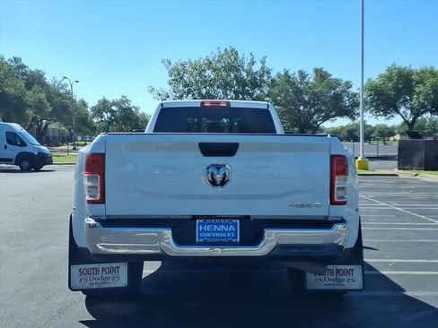 Used 2024 RAM 3500 Tradesman w/ Chrome Appearance Group AWD/4WD image 7