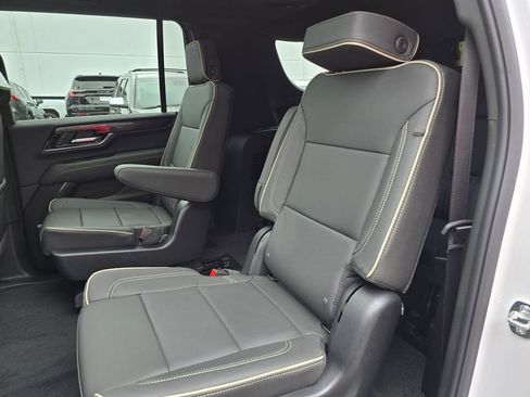 New 2026 GMC Yukon XL Elevation AWD/4WD image 19