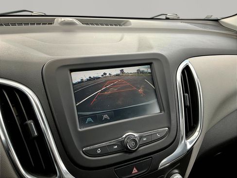 Used 2018 Chevrolet Equinox LS FWD image 14