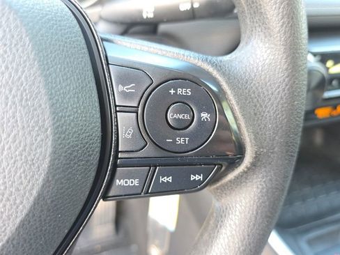 Used 2020 Toyota RAV4 LE image 34