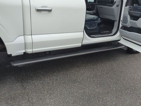 Used 2022 Ford F150 Limited image 8