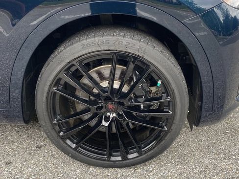 New 2024 Maserati Levante Trofeo image 11