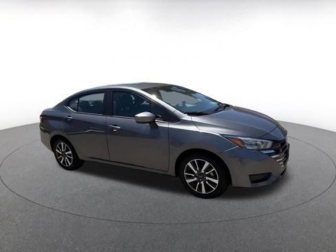 Used 2025 Nissan Versa SV FWD image 2
