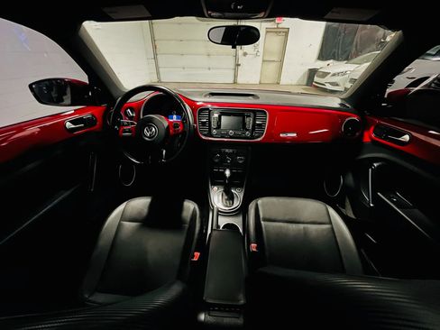 Used 2013 Volkswagen Beetle 2.5 image 11