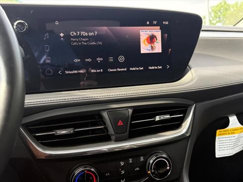 Used 2024 Buick Encore GX Preferred FWD image 9