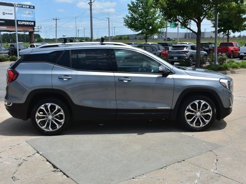 Used 2019 GMC Terrain SLT w/ Preferred Package AWD/4WD image 4