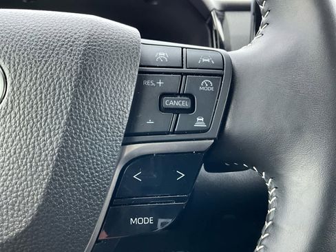 Used 2025 Toyota Camry SE image 20