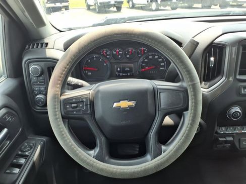 Used 2024 Chevrolet Silverado 2500 Custom w/ Custom Value Package image 27